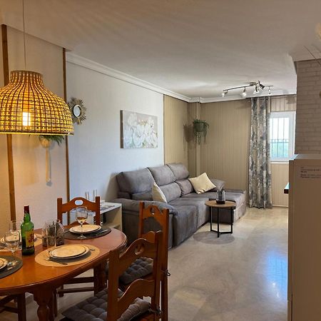 Tolles Ferienhaus Mit Sonnenterrasse Direkt Am Meer Исла-Кристина Экстерьер фото