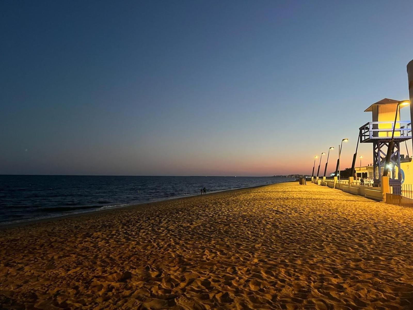 Tolles Ferienhaus Mit Sonnenterrasse Direkt Am Meer Исла-Кристина Экстерьер фото